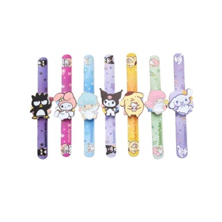 นาฬิกาข้อมือ Sanrio  มีทั้งหมด 7 ลาย สีสันสดใส ตัวสายมีลาย กดที่ตัวการ์ตูน จะแสดงได้ทั้ง เวลา และ วันที่กับเดือน