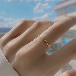 แหวนหมั้นแต่งงาน เหล็กไทเทเนียม รูปใบโคลเวอร์สี่แฉก ประดับเพชรคริสตัล สีเงิน สีทอง ปรับขนาดได้ เรียบง่าย สไตล์เกาหลี สําหรับผู้หญิง