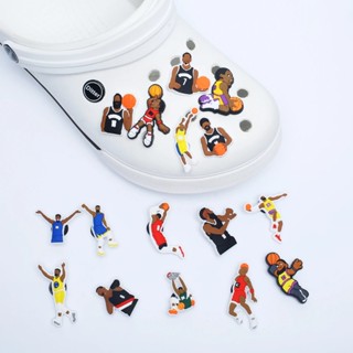 การ์ตูน Lakers บาสเก็ตบอล Jibbitz Charm Kobe Bryant Croc Jibbits Curry NBA Jibits Crocks สําหรับผู้หญิง รองเท้า อุปกรณ์เสริม จี้รองเท้า หมุดตกแต่ง