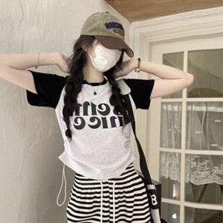 เสื้อยืดแขนสั้นผ้าฝ้ายผู้หญิง คอกลม กระชับและบาง เสื้อครอปพิมพ์ลายตัวอักษร 2023 สไตล์ใหม่