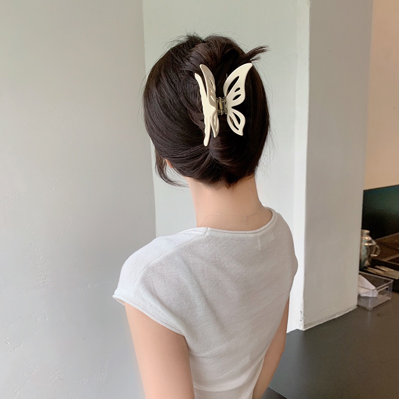 ruby-กิ๊บติดผมแฟชั่น-รูปกรงผีเสื้อ-ขนาดใหญ่-3-สี-สําหรับผู้หญิง-กิ๊บติดผม-รูปกรงเล็บฉลาม-ผีเสื้อ-แฟชั่นสไตล์เกาหลี-สําหรับผู้หญิง-กิ๊บหนีบผมผีเสื้อสีเรซิ่นแบบละมุน