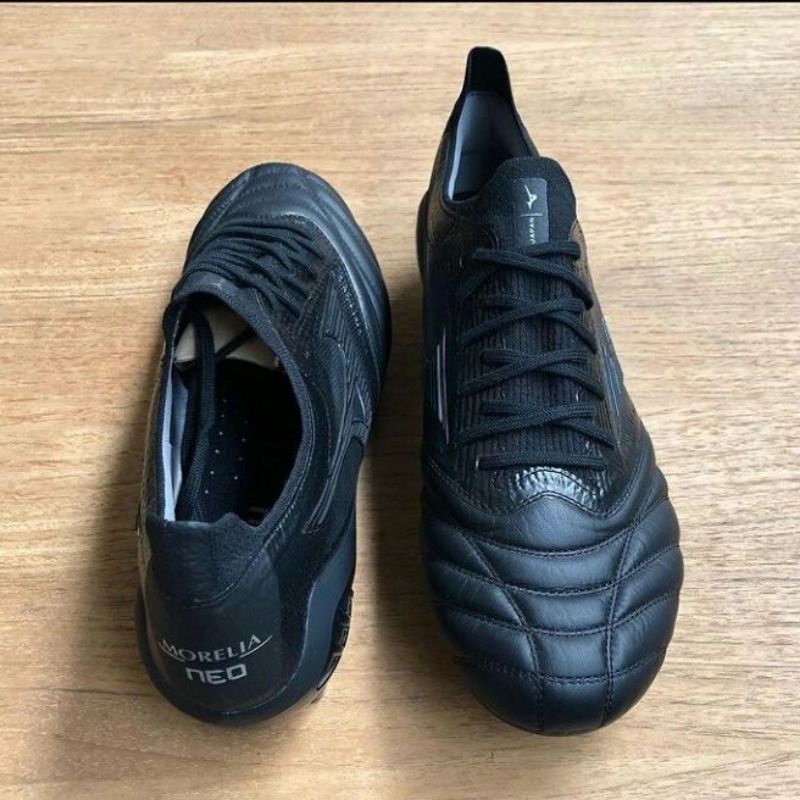 รองเท้าฟุตบอล-mizuno-morelia-neo-3-beta