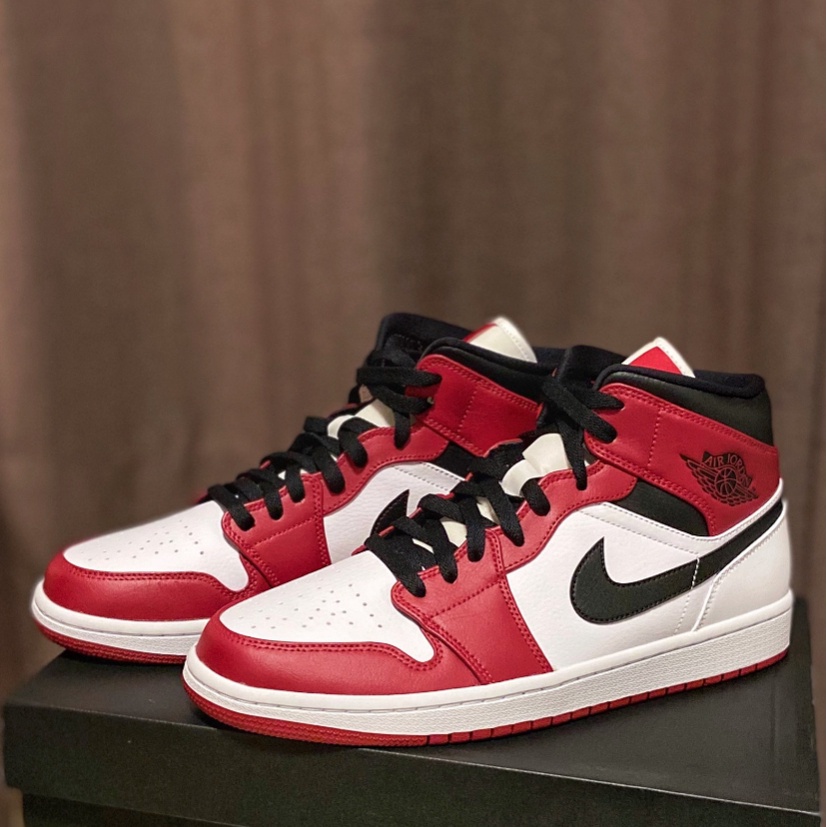 jordan-air-jordan-1-mid-chicago