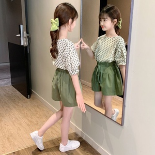 ชุดเด็กผู้หญิงแขนสั้นลายจุดฤดูร้อนส่วนบางเวอร์ชั่นเกาหลีของเด็กโต 2023 ใหม่สไตล์ต่างประเทศกางเกงขาสั้นผ้าฝ้ายชุด 2 ชิ้น