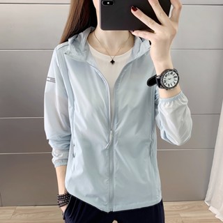 เสื้อคลุมกันแดด กันลม กันน้ํา ระบายอากาศ ขนาดใหญ่ สีพื้น เหมาะกับใส่กลางแจ้ง แฟชั่นฤดูร้อน สําหรับผู้หญิง