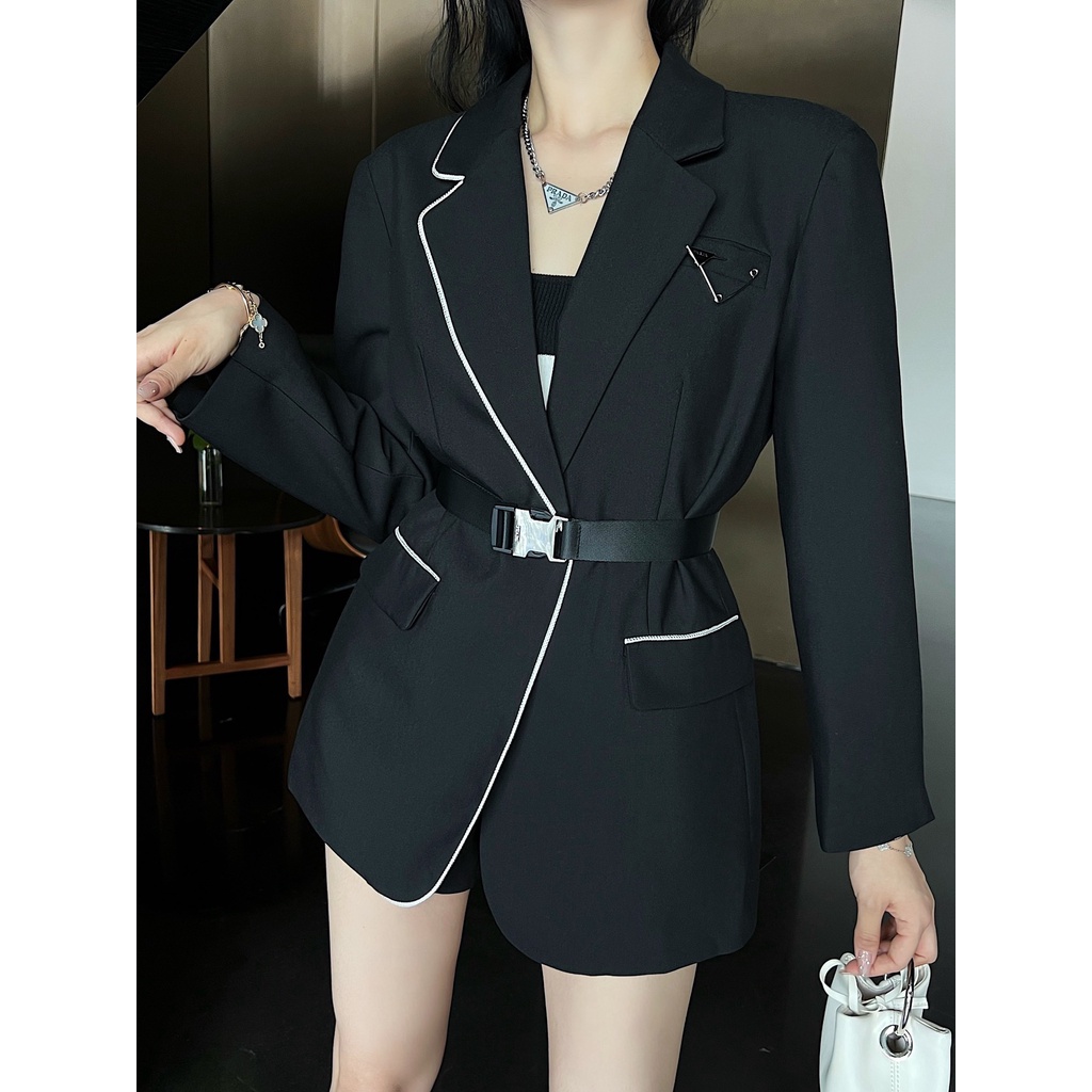 jfo4-pra-a-2023-autumn-and-winter-new-suit-jacket-single-side-collar-bag-mouth-contrast-color-base-edge-design-with-belt-triangle-logo