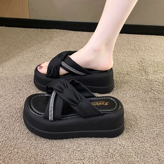 MK รองเท้าแตะผู้หญิงแฟชั่น รองเท้าสไตล์มินิมอลเส้นไขว้ เกาหลีงาน สวมใส่สบายเท้ามากๆ 2023 NEW JUL2426