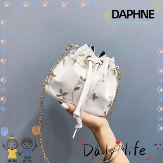 Daphne กระเป๋าสะพายไหล่ลําลอง ปักลาย ทรงบักเก็ต