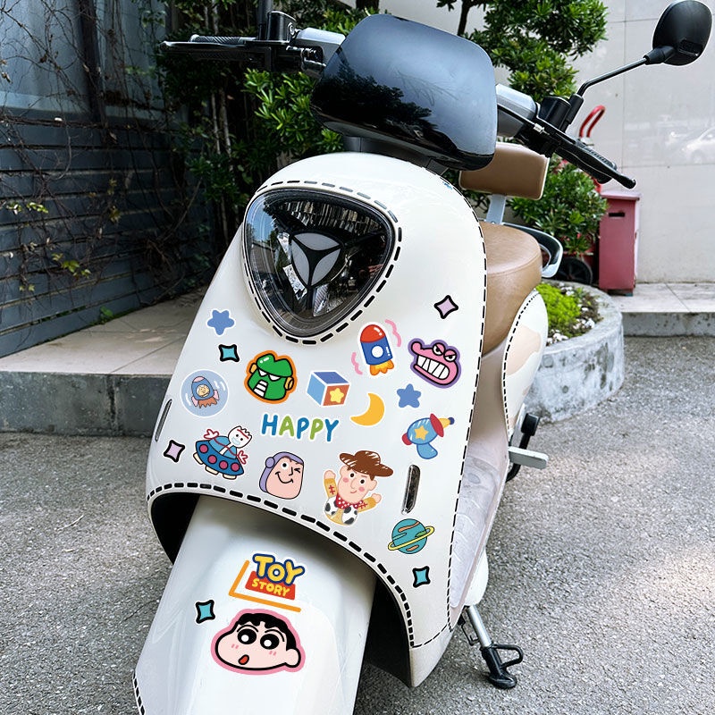 สติกเกอร์-ลายการ์ตูนชินจัง-สําหรับตกแต่งหมวกกันน็อค-รถจักรยานยนต์ไฟฟ้า