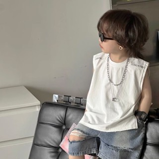 พร้อมส่ง ลดกระหน่ํา เสื้อยืดแขนกุด ผ้าฝ้ายแท้ พิมพ์ลายตัวอักษร สีขาว สไตล์เกาหลี ญี่ปุ่น เข้ากับทุกการแต่งกาย แฟชั่นฤดูร้อน สําหรับเด็กผู้ชาย