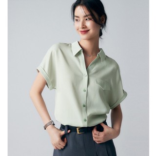 [พร้อมส่ง] เสื้อเชิ้ตแขนสั้น คอวี ทรงหลวม แบบบาง ระบายอากาศได้ดี แฟชั่นฤดูร้อน สไตล์เรียบง่าย