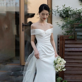 ชุดแต่งงานสไตล์เกาหลี เรียบง่าย ผ้าซาติน แฟชั่นใหม่ เจ้าสาวริมทะเล สนามหญ้า งานแต่งงาน ฮันนีมูน ภาพท่องเที่ยว ชุดเดรสสีขาว