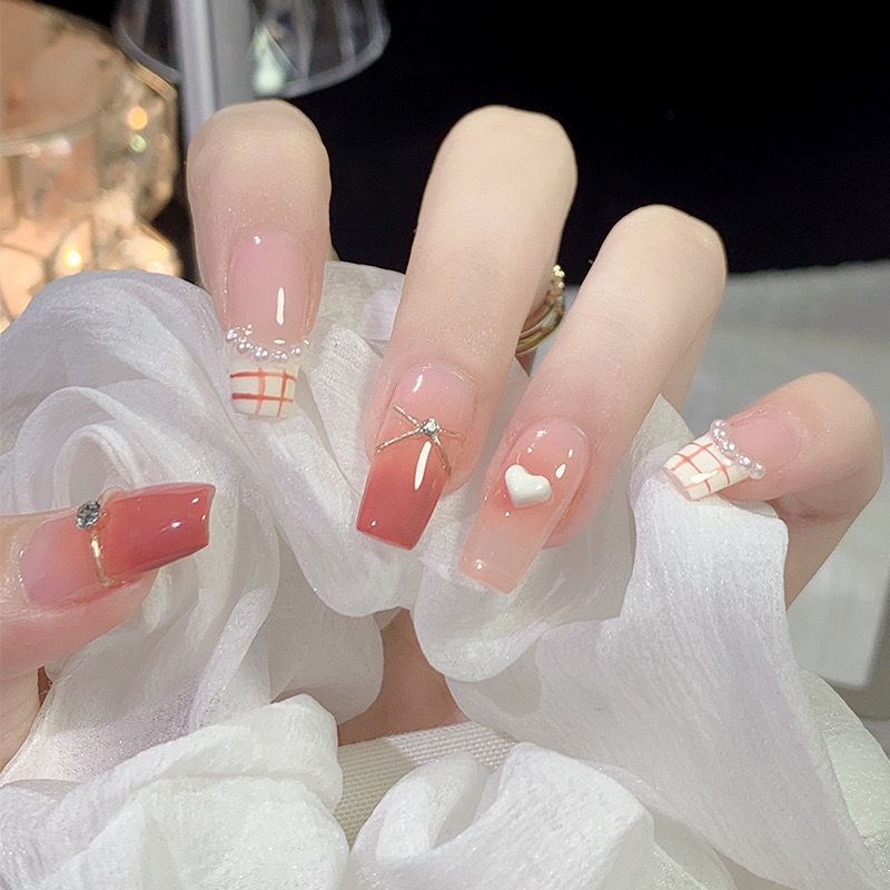 พร้อมส่ง-สติกเกอร์ติดเล็บปลอม-แบบสั้น-ถอดออกได้-สําหรับตกแต่งเล็บ