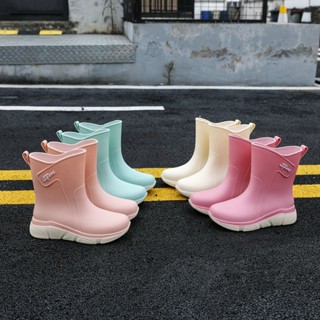 🔥Rain Boots🔥รองเท้าบูทกันฝนแฟชั่นกันฝนสไตล์เกาหลีใหม่กันลื่นทนต่อการสึกหรอ