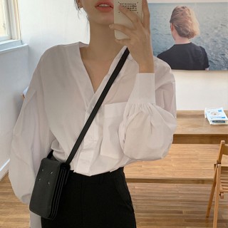 เสื้อเชิ้ตคอวี แขนทรงโคมไฟ ทรงหลวม สีขาว สไตล์เกาหลี สําหรับผู้หญิง