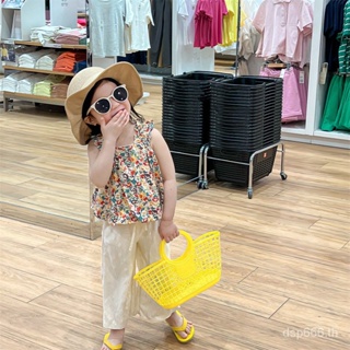 Japanese and Korean childrens wear girls summer suit 2023 new western style baby suspenders top wide-leg pants two-piece suit fashionable WI9R