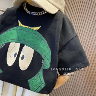 พร้อมส่ง ลดกระหน่ํา เสื้อยืดแขนสั้น ลําลอง ทรงหลวม สไตล์เกาหลี ญี่ปุ่น สําหรับเด็กผู้ชาย และผู้หญิง