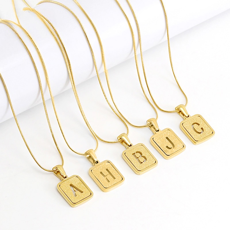 Vnox สร้อยคอสเตนเลส 18K จี้ตัวอักษร สีทอง สําหรับผู้หญิง