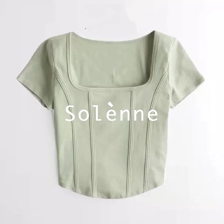 Solenne เสื้อครอป เสื้อยืดผู้หญิง ครอป baby tee สาวเรโทร 2023 NEW Style 072133