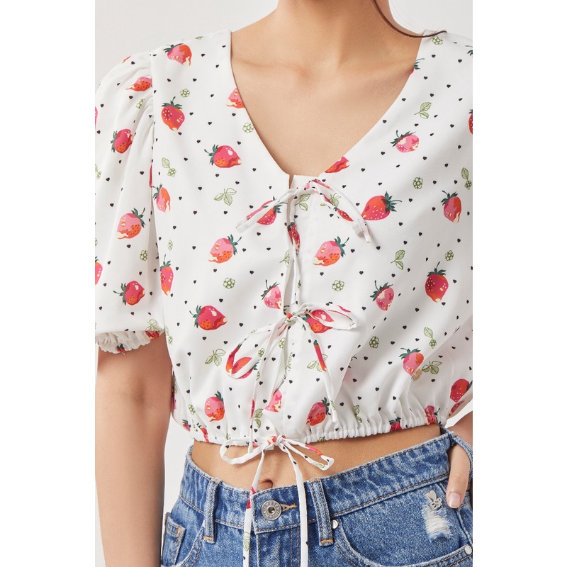 esp-เสื้อเบลาส์ลายสตรอเบอร์รี่-ผู้หญิง-สีขาว-puff-sleeve-strawberry-print-blouse-5725