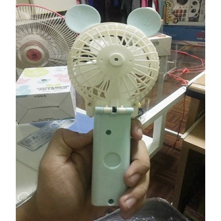 ส่งด่วน 1 วัน จัดส่ง Kerry Express ส่งฟรี พัดลมพกพา Cartoon Mini Fan ส่งฟรี