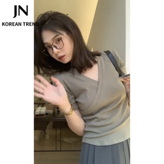JN Studio  เสื้อยืด ครอป เสื้อยืดผู้หญิง สไตล์เกาหลี  ทันสมัย สวยงาม ทันสมัย ins A99J0LB 36Z230909
