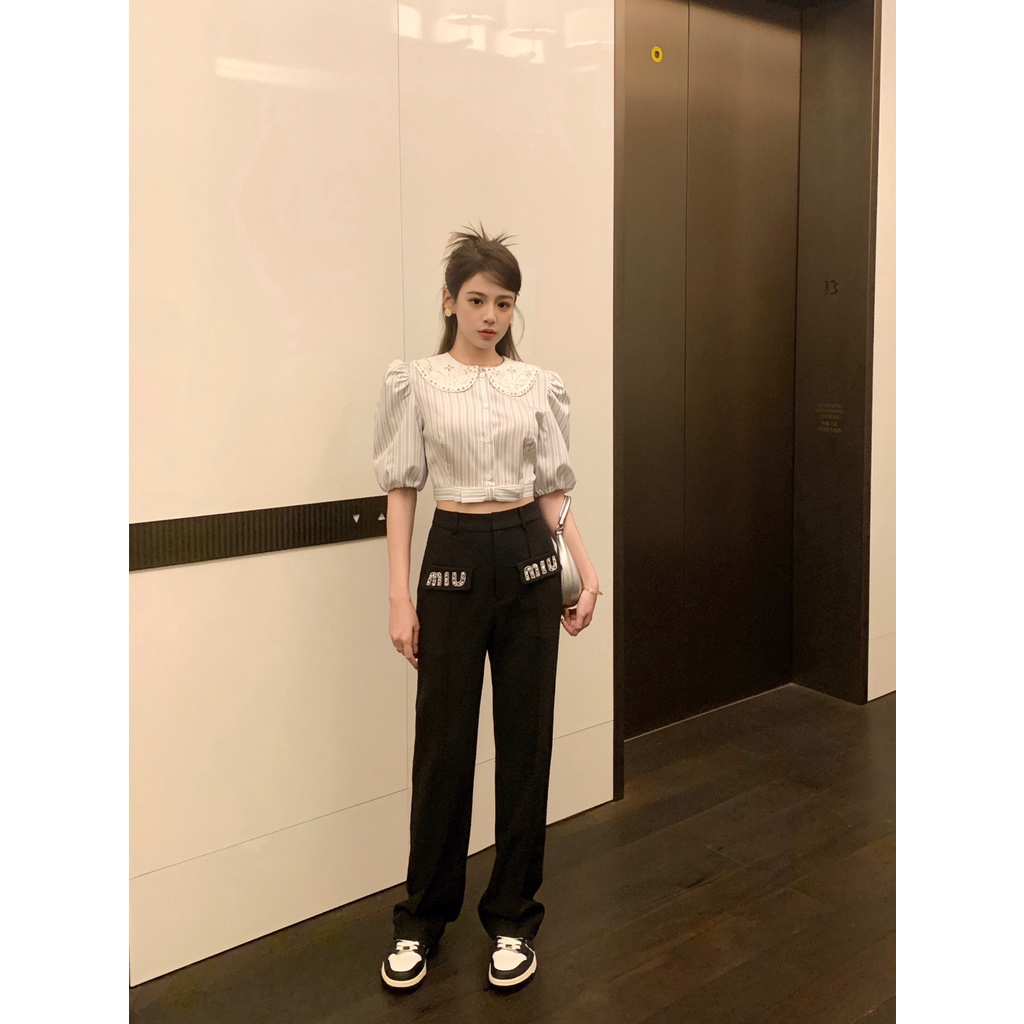 fqnu-miu-miu-2023-spring-and-summer-new-style-vertical-stripe-bow-decorative-diamond-doll-collar-bubble-sleeve-short-shirt-shirt