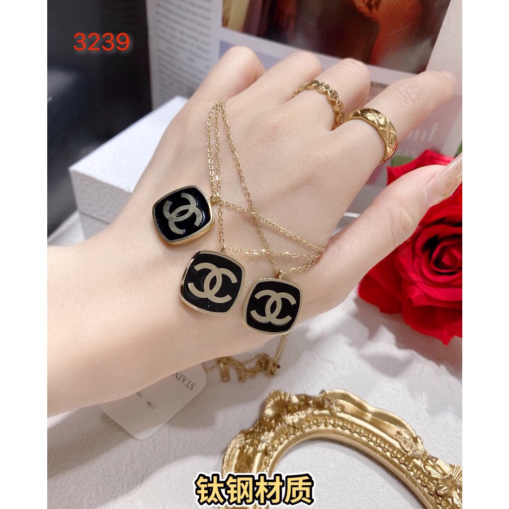 เครื่องประดับ-สร้อยคอทองคํา-แฟชั่นสําหรับผู้หญิง