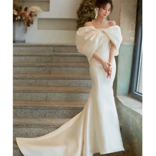 ชุดแต่งงานผ้าซาติน เรียบง่าย แฟชั่นใหม่ เจ้าสาวริมทะเล สนามหญ้า งานแต่งงาน ฮันนีมูน ภาพท่องเที่ยว ชุดเดรสสีขาว
