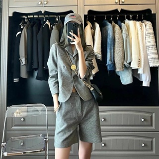 Light luxury socialite European station advanced feeling spring and autumn style professional commuter suit a whole set of matching temperament belly cover suit
