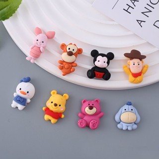 【พร้อมส่ง】 Crocs Charm DIY น่ารัก Jibbitz Crocs หมีสตรอเบอร์รี่ Winnie The Pooh 3d เครื่องประดับเรซิ่น อุปกรณ์ตกแต่งรองเท้า Crocs