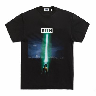 【ใหม่】👕✨Kith x STARWARS เสื้อยืดแขนสั้น พิมพ์ลายตัวอักษร Star Wars lightsaber สําหรับผู้ชาย ผู้หญิง