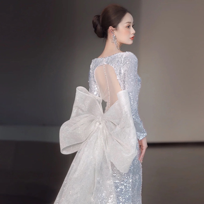 แขนยาวใหม่สง่างามงานเลี้ยงชุดราตรีเลื่อมโฮสต์การแสดงคอนเสิร์ตแคทวอล์แฟชั่นชุดเดรสยาว