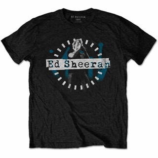 【ใหม่】เสื้อยืดผ้าฝ้ายสีดําพิมพ์ลาย Ed Sheeran Dashed Stage Photo สําหรับผู้ชาย