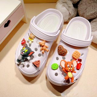 CROCS ชุดเข็มกลัด รูปการ์ตูนหมีน่ารัก สําหรับตกแต่งรองเท้าผู้หญิง