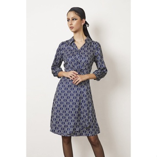 ESPADA เดรสเชิ้ตทรงไขว้ทับลายเข็มขัดโซ่ ผู้หญิง สีน้ำเงิน | Belt and Chain Print Wrap Shirt Dress | 4704