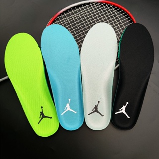 ภาพหน้าปกสินค้าเหมาะสำหรับพื้นรองเท้ากีฬา Nike Jordan aj1สีดำและสีขาวแพนด้าโอรีโอแดงนิ้วเท้า North Carolica ที่เกี่ยวข้อง