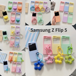 เคสโทรศัพท์มือถือ PC แข็ง กันกระแทก ลายดอกไม้ Makaron พร้อมจี้ สําหรับ Samsung Galaxy Z Flip 5 5G Z Flip 5