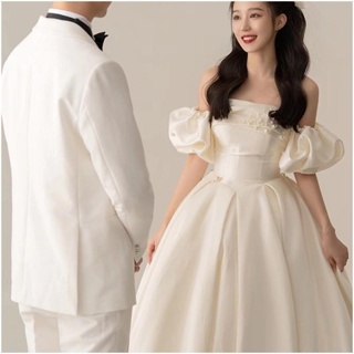 ชุดแต่งงานผ้าซาตินที่เรียบง่ายใหม่แฟชั่นฝรั่งเศสเจ้าสาวริมทะเลสนามหญ้าแต่งงานฮันนีมูนเดินทางชุดสีขาว