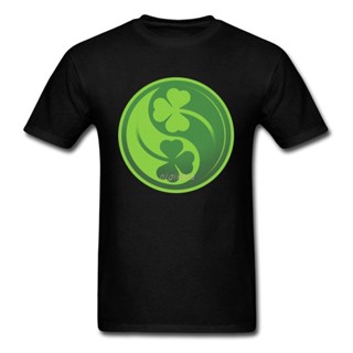 แฟชั่นใหม่ล่าสุด New Irish Yin Yang Clover Print T-shirt Quality Mens Short Sleeve Black T Shirt Casual Style Green Pat