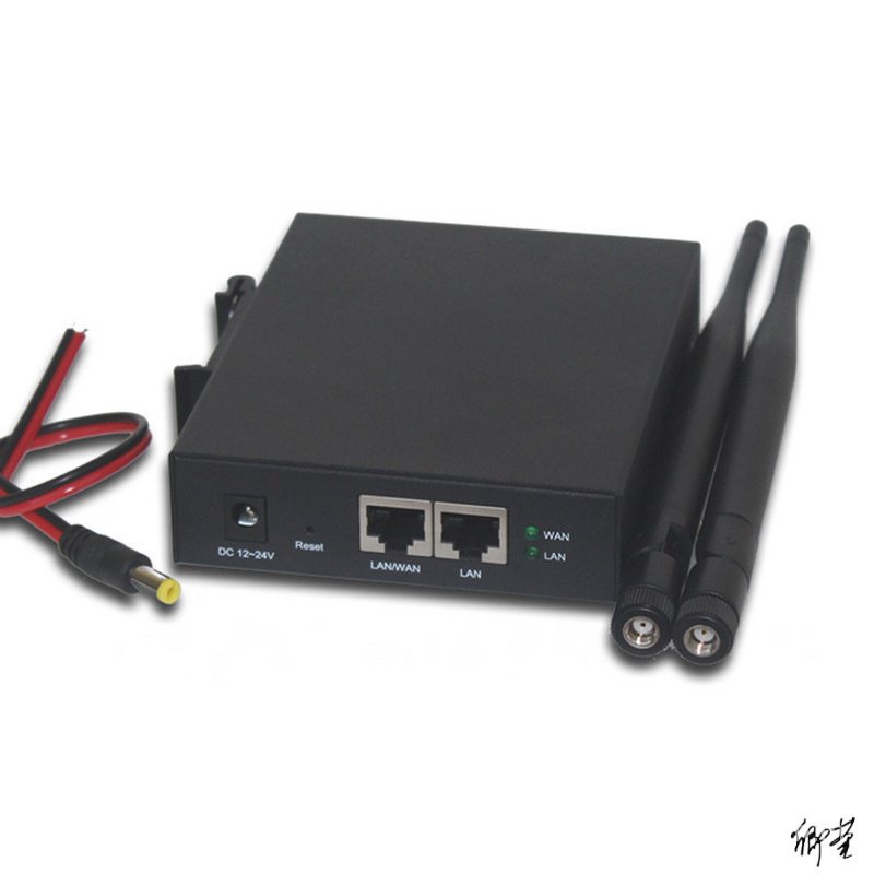 Fasttransmitting rail type industrial wireless router highpower