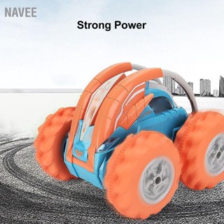 NAVEE รถควบคุมระยะไกลของเล่น 2.4G รถผาดโผนแบบชาร์จไฟได้พร้อมยางยางสำหรับเด็กเด็ก