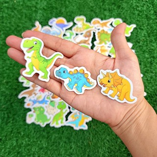 สติ๊กเกอร์ ไดโนเสาร์ (ตัวเล็ก) ติดแน่น กันน้ำ ติดขวดน้ำ ของเล่น (50ชิ้น) Dinosaurs sticker