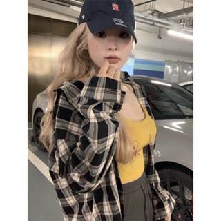 เสื้อสายเดี่ยว สีเหลือง ขนาดเล็ก และเสื้อแขนยาว ลายสก๊อต และกางเกงลําลอง แฟชั่นฤดูร้อน สไตล์เรโทร สําหรับผู้หญิง