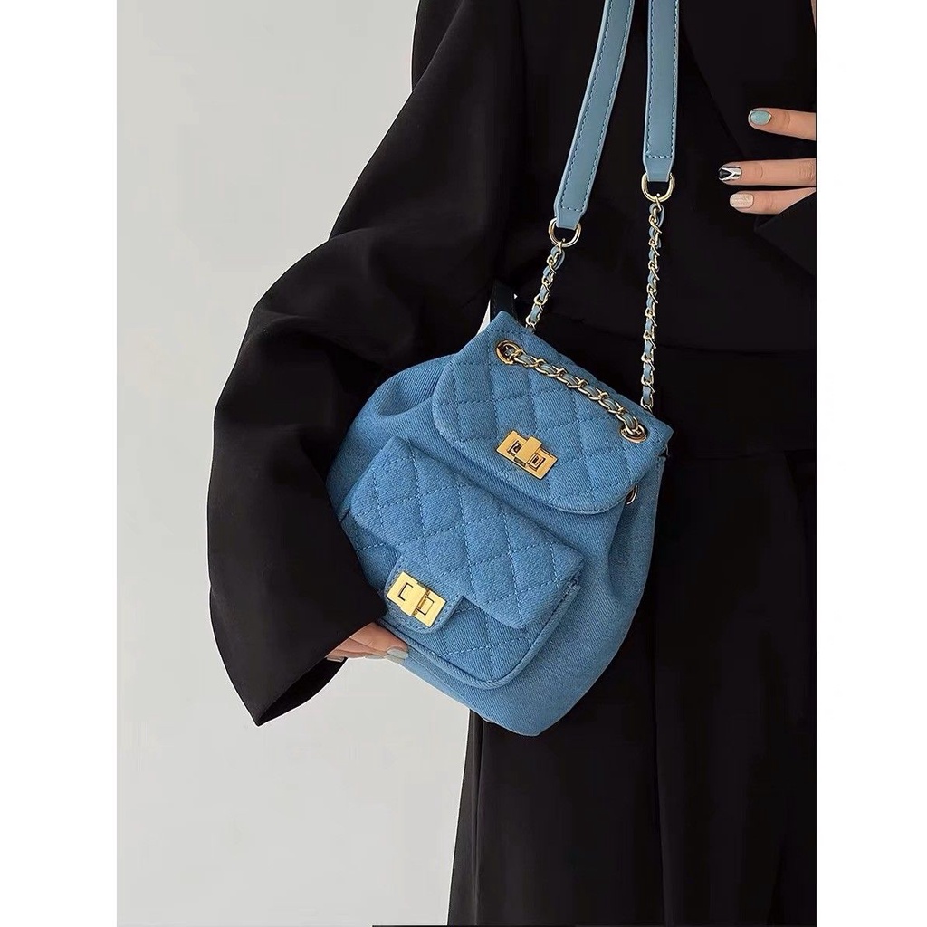 hot-sale-กระเป๋าเป้ขนาดเล็ก-แฟชั่นเกาหลี-กระเป๋าเป้ผู้หญิง-คุณภาพสูงผ้ายีนส์-ตกแต่งโซ่-สีสวย-2-สี