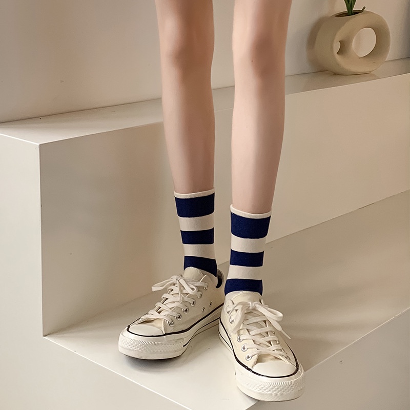 cotton-fine-striped-navy-blue-womens-fashionable-socks-new