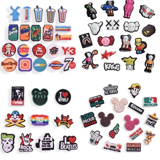 Crocs Jibbitz Pins อินเตอร์เน็ต คนดัง DIY รองเท้า Charm ปุ่มรวมกัน