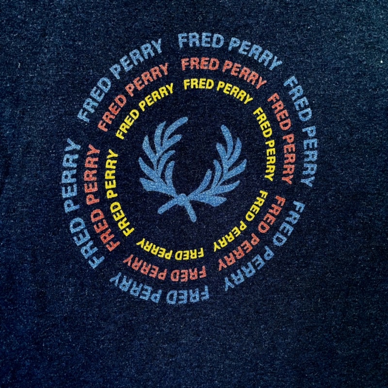 authentic100-fred-perry-navy-men-s-t-shirt-size-l-เสื้อยืด-เฟรดเพอร์รี่-คอกลม-แขนสั้น-สีกรมท่า-ของแท้-มือสอง2-สภาพดี