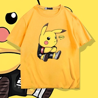 ราคาถูก Pokémon โปเกมอน เสื้อยืดแขนสั้นผ้าฝ้ายอะนิเมะ Pikachu ฤดูร้อนคอกลมบางสามารถสวมใส่ได้ทั้งชายและหญิง เสื้อคู่
