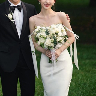 ชุดแต่งงานที่เรียบง่าย ใหม่ ผ้าซาติน แฟชั่น เจ้าสาว ริมทะเล สนามหญ้า งานแต่งงาน ฮันนีมูน ภาพท่องเที่ยว ชุดเดรสสีขาว